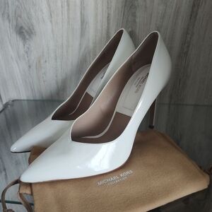 Michael Kors Collection Muse Runway Patent White Women's Heels SZ 37 (US 7)